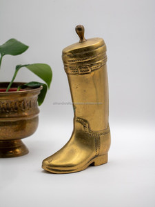 Sencillo, Sólido y Sofisticado – Pisapapeles de Latón con Figura de Guepardo Hecho a Mano para Escritorios Modernos - Product Image 3