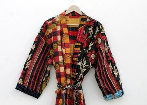 Recién llegado, chaqueta Kantha de algodón indio, chaqueta de edredón Kantha Vintage, Kimono largo clásico con cinturón y chaqueta de mujer de cuello grande - Product Image 5