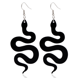 Nouvelles Boucles d'Oreilles Statement en Résine Corail, Forme Irrégulière, Design Tendance, Bijoux Élégants, Accessoires pour Femme, Mariage - Product Image 5