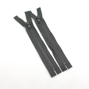 Wholesale Factory Low Price 5# Resin Closed End <b>Zipper</b> for Pocket Short <b>Zipper</b> Luggage Closed End Color <b>Zipper</b> - Product Image 5