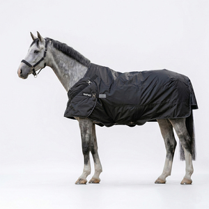 Couverture d'extérieur de luxe 2-en-1 pour chevaux, en coton léger, imperméable et respirante, avec sangles de ventre réglables - Product Image 1