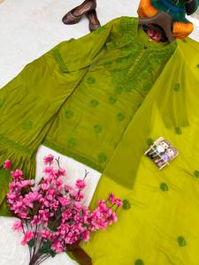 Ensemble Kurti Anarkali brodé vert, palazzo et dupatta, tenue traditionnelle indienne et pakistanaise - Product Image 4