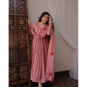 ชุด Pent และ Dupatta ที่สวยงามสำหรับผู้หญิงสำหรับงานปาร์ตี้และโอกาสพิเศษ - Product Image 6