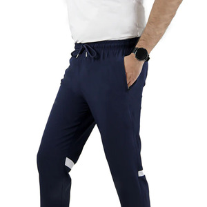 Pantalones deportivos con logotipo bordado personalizado, pantalones jogger modernos al por mayor, artículos esenciales de streetwear, pantalones jogger de fábrica, pantalones jogger listos para usar a la venta. - Product Image 2