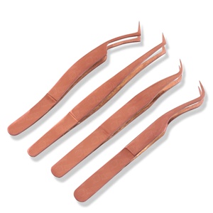 Pinces à épiler essentielles en acier inoxydable de précision, antistatiques, légères, au design moderne, avec une prise en main fluide pour un usage sans effort - Product Image 2