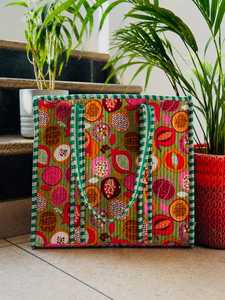 Bolso Tote Acolchado Estilo Bohemio, Color Verde Sólido, Tela de Algodón, Cierre de Cremallera, 16*18 Pulgadas, Cadenas, Uso Diario en Todas las Estaciones - Product Image 4