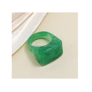 Anillo de dedo más popular Colores personalizados Estilo clásico Forma hecha a mano Anillos de dedo de resina epoxi natural Mejor pulido Nuevo diseño - Product Image 2