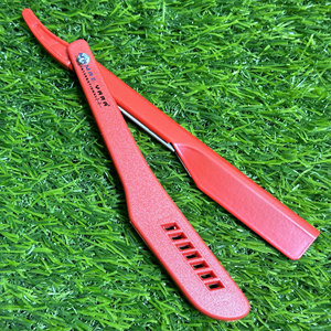 Navaja de Afeitar Profesional con Mango de Plástico Rojo y Hoja de Acero Inoxidable Intercambiable, Diseño Deslizante con Logotipo Personalizado para Hombre - Product Image 4