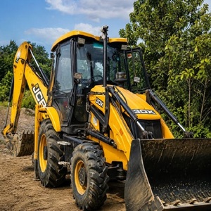 Chargeuse-pelleteuse compacte JCB diesel de haute qualité 4x4 pour la construction, l'agriculture et les travaux lourds - Product Image 1