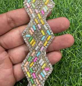 Dentelle Cutdana de qualité supérieure avec broderie de perles fines, idéale pour la décoration des saris, des lehengas et des robes. - Product Image 2