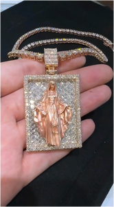 Colgante con Nombre de Jesús en Oro Amarillo con Incrustaciones de Diamantes Moissanite VVS, Personalizado, de Alta Calidad, Oro 18K y Plata 925, Joyería Fina para Hombre - Product Image 2