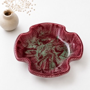 Bol décoratif en résine de haute qualité, fait main, pour une table élégante et une décoration intérieure stylée. - Product Image 6