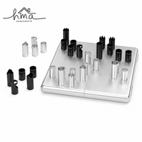 Jeu d'échecs en laiton noir et or durable pour enfants avec pièces sculptées coniques, plateau à damier et étui de rangement