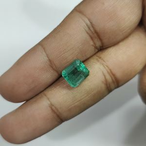 Esmeralda Octogonal Verde de 3.91 Quilates de Zambia, Gema Suelta, Tabla Ratti 4.25 - Product Image 1