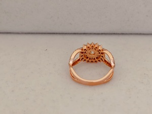 Anillo de Compromiso de Oro Rosa con Diamantes para Mujer, Clásico con Engaste Pavé, Banda de Oro de 10K, Piedra Redonda, Joyería de Moda - Product Image 3