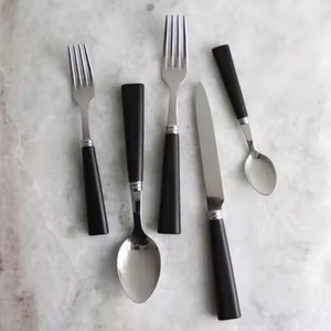 Ensemble de couverts en acier inoxydable de qualité supérieure, conçu pour les marchés de l'hôtellerie et de la restauration - Product Image 3