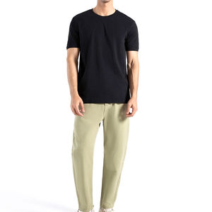 เสื้อยืดผู้ชายที่ทนทานต่อการใช้งานเป็นเวลานาน ผลิตจากผ้าที่แข็งแรงและน้ำหนักเบา เสื้อยืดผู้ชายให้ความกระชับสบาย ให้สัมผัสนุ่ม - Product Image 1