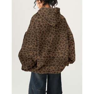 Sudadera con Capucha Personalizada con Estampado de Leopardo para Mujer, 100% Algodón, Sudadera Holgada con Detalles Bordados, Manga Larga, para Invierno - Product Image 3