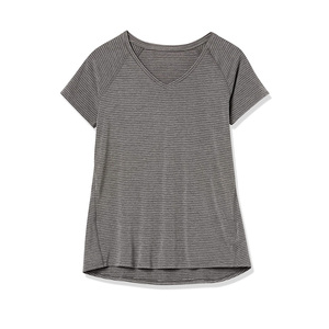 T-shirt femme slim fit au design élégant, tendance et stylé, avec logo personnalisable et couleur unie, col en V. - Product Image 5