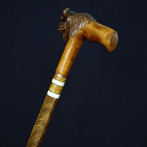 Belle canne de marche en bois sculptée à la main, conçue avec un support robuste, au look moderne et élégant, respectueuse de l'environnement, HUMAYUN WORLD CRAFTS - Product Image 4