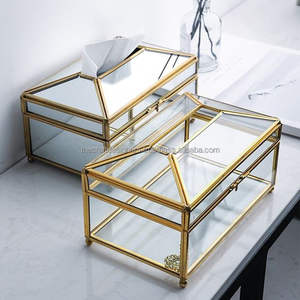 Compre en línea caja dispensadora de pañuelos de vidrio caja de almacenamiento de pañuelos de boda de lujo de alta calidad servilletas de metal caja de vidrio de exhibición para pañuelos - Product Image 1