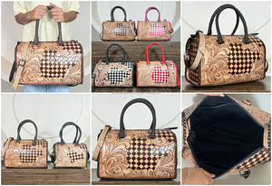 Bolsa de Viaje Grande de Cuero Genuino con Diseño a Cuadros y Grabado en Relieve, Color Bronceado y Marrón, Nueva, Unisex - Product Image 3