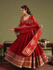 Robe Anarkali de mariée rouge de luxe avec dupatta brodé, tenue ethnique pakistanaise - Product Image 2