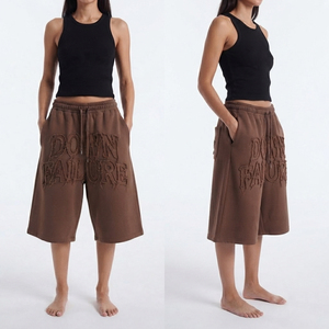 Pantalones Cortos de Felpa Gruesa para Mujer, Estilo Baggy, Largos hasta la Rodilla, con Bordado Desgastado, 450 GSM, de Tejido Terry - Product Image 4