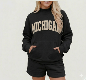 Ensemble court col montant en polaire pour femme, tenue deux pièces chaude et confortable, coupe décontractée, idéal pour l'hiver et les loisirs - Product Image 1