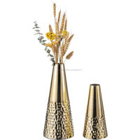 Ensemble de vases en or Accessoires de décoration de table Pots de fleurs fantaisie Artisanat en métal Vase de table portable Décoration intérieure de luxe Prix bon marché