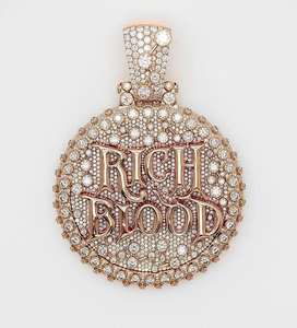 Colgante de Lujo en Forma de Botella de Sangre en Oro Rosa, Totalmente Adornado con Moissanita VVS, Joyería Hip Hop, Pieza Destacada - Product Image 4