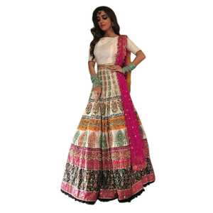 Tenue de mariée de luxe colorée, Lehenga de mariage pakistanais, vêtements de mariage indiens et pakistanais traditionnels, ensembles richement brodés - Product Image 1