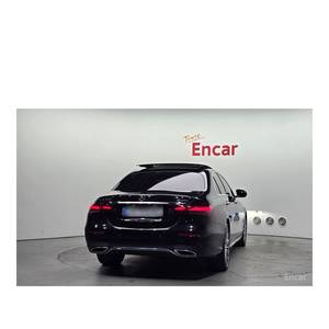 Mercedes-Benz Classe E E350 4MATIC AMG Line 2023, 62 402 km, boîte automatique, sièges en cuir, conduite à gauche, caméra de recul - Product Image 4