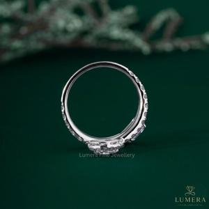 Bague de fiançailles de luxe pour femme, diamant de laboratoire 4,62 carats, taille émeraude VVS2, en or 9k/10k/14k/18k, certifiée IGI - Product Image 5