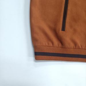 Chaqueta Varsity Negra de Cuero Sintético, Transpirable, con Logotipo Bordado, Mangas de Poliéster, Estilo Urbano, Unisex, Corte Regular, para Invierno - Product Image 2