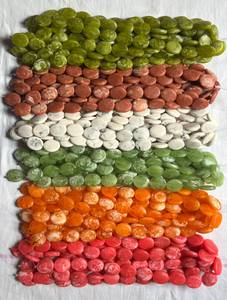 Perles en résine imitation pierre marbrée ovale 20mm/25mm en brin |   Bijoux Bohèmes de Couleur Personnalisée |   Échantillon de bijoux en gros de la marque FE pour l'Inde - Product Image 1