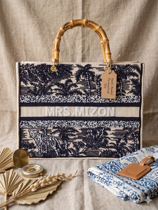 Sac fourre-tout en toile personnalisé avec perles faites à la main et poignée en bambou, sac de shopping en toile perlée avec nom personnalisé pour femmes - Product Image 1