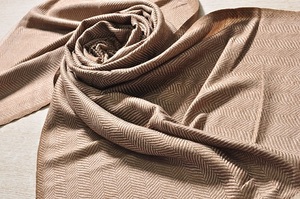 Bufanda y chal de cachemira de lana fina premium, tejido jacquard con diseño tibetano. - Product Image 5