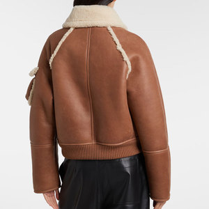 Blouson aviateur en cuir véritable marron pour femme avec col en fourrure, fermeture à boutons, manches longues, style hiver, longueur courte - Product Image 2