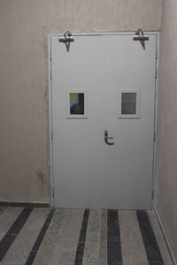 Porte coupe-feu en acier d'exportation indienne avec dimensions personnalisées et finition de peinture en poudre de qualité supérieure disponible pour les commandes en gros - Product Image 5