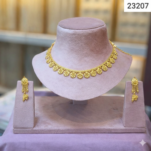 ชุดเครื่องประดับ MOLL JEWELLERS สร้อยคอและต่างหูรูปดอกไม้ชุบทอง 24K ทำจากโลหะผสมสังกะสี ประดับเพชรซิร์คอน - ของขวัญสำหรับผู้หญิงในโอกาสหมั้นและงานแต่งงาน - Product Image 4