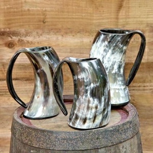 Mug à boire en corne artisanal, tasse à bière artisanale naturelle avec poignée pour fête, cadeau de style viking - Product Image 2