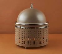 Brasero portable d'extérieur à bois, en métal noir mat, sans fumée, avec couvercle en forme de dôme et motif Skyline découpé au laser, pour terrasse