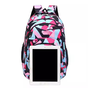 Mochila de Senderismo y Camping Personalizada para Niños, Impermeable, de Poliéster, con Cierre de Cremallera, Marco Externo y Correa de Hombro Arqueada - Product Image 2