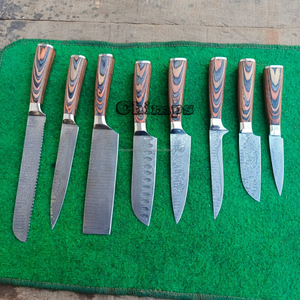 Couteau de chef en acier Damas forgé à la main, écologique, manche en bois Pakka, couteau de cuisine Santoku japonais avec étui en cuir - Product Image 2