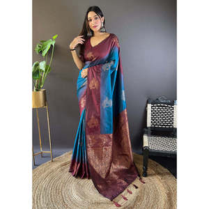 Sari en soie douce bleue à bordure florale avec contraste tissé en zari, robes de soirée élégantes par Elite Weaves - Product Image 3
