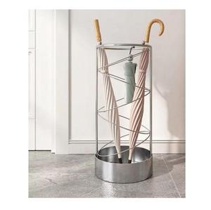 Nouveau porte-parapluie classique en métal, finition laiton antique, structure autoportante, capacité unilatérale, décoration intérieure - Product Image 3