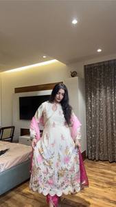 Conjunto de Kurti y Salwar con Bordado Chinon y Lentejuelas, con Dupatta de Organza Estampada, Completamente Cosido, Elegante, para Fiestas, Tallas M-XXL - Product Image 3