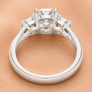 Anillo de compromiso de diamantes talla baguette en oro blanco, con tres piedras, joyería nupcial de lujo, regalo para mujer - Product Image 4
