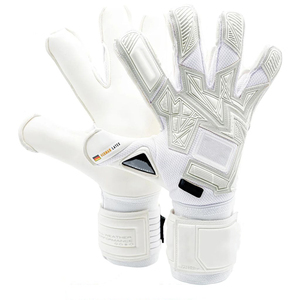 ถุงมือผู้รักษาประตูแบบมืออาชีพ ระบายอากาศได้ดี กันลม ยึดเกาะนุ่มพิเศษ ขนาด 4 มม. ปิดด้วยแถบตีนตุ๊กแก ทรง Negative Cut ผลิตจากยางคุณภาพสูง - Product Image 3